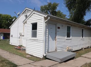 715 1/2 W 14th St, Junction City, KS 66441