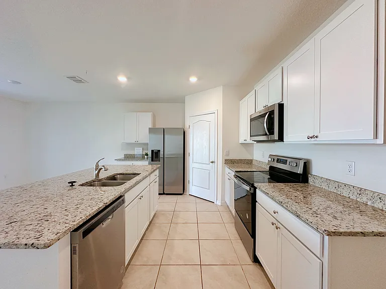 2681 Magnolia Ave — Photo 6