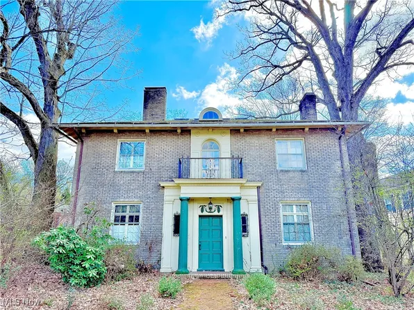 1170 W Exchange St, Akron, OH 44313