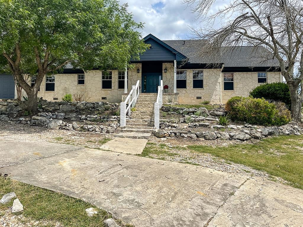 226 NW Hills Dr, Kerrville, TX 78028 Zillow