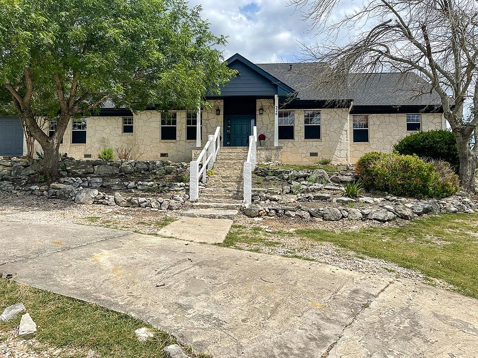 1st image of 226 NW Hills Dr