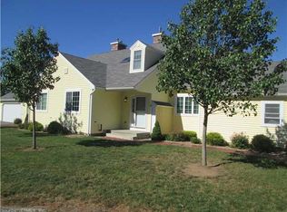 2 Pequot Sq, Mansfield, CT 06250