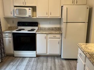1716 Dogwood Dr, Alexandria, VA 22302