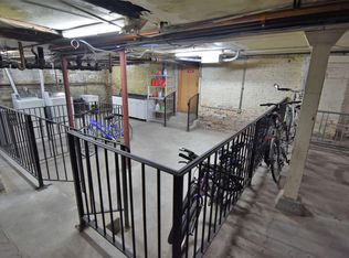 3230 N Clark St #8AD70CC5B, Chicago, IL 60657