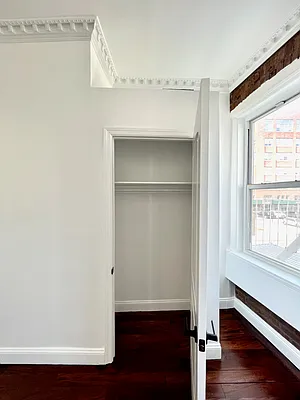 Rented by Mae Equities | media 41