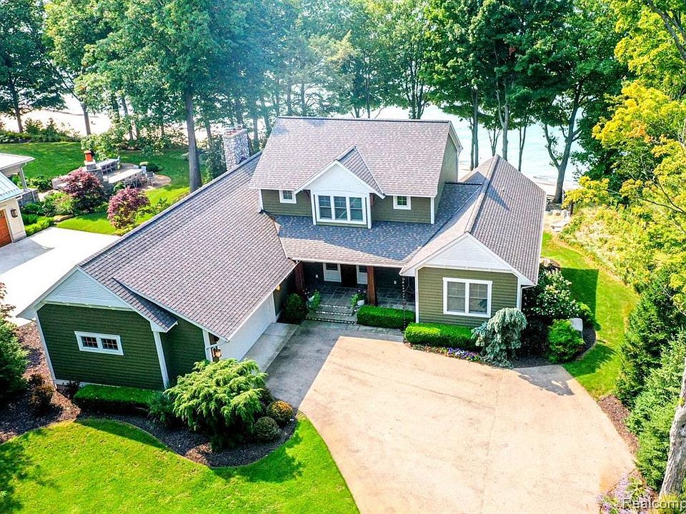 2244 Lakeshore Dr, Fennville, MI 49408 MLS 20221041601 Zillow