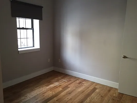 Rented by Premier Metro Realty Corp | media 41