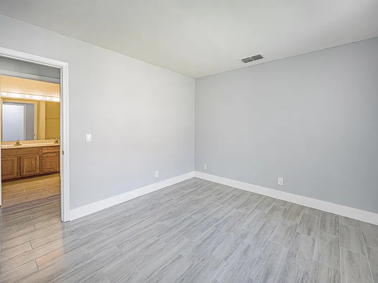 5148 Rosen Blvd — Photo 13