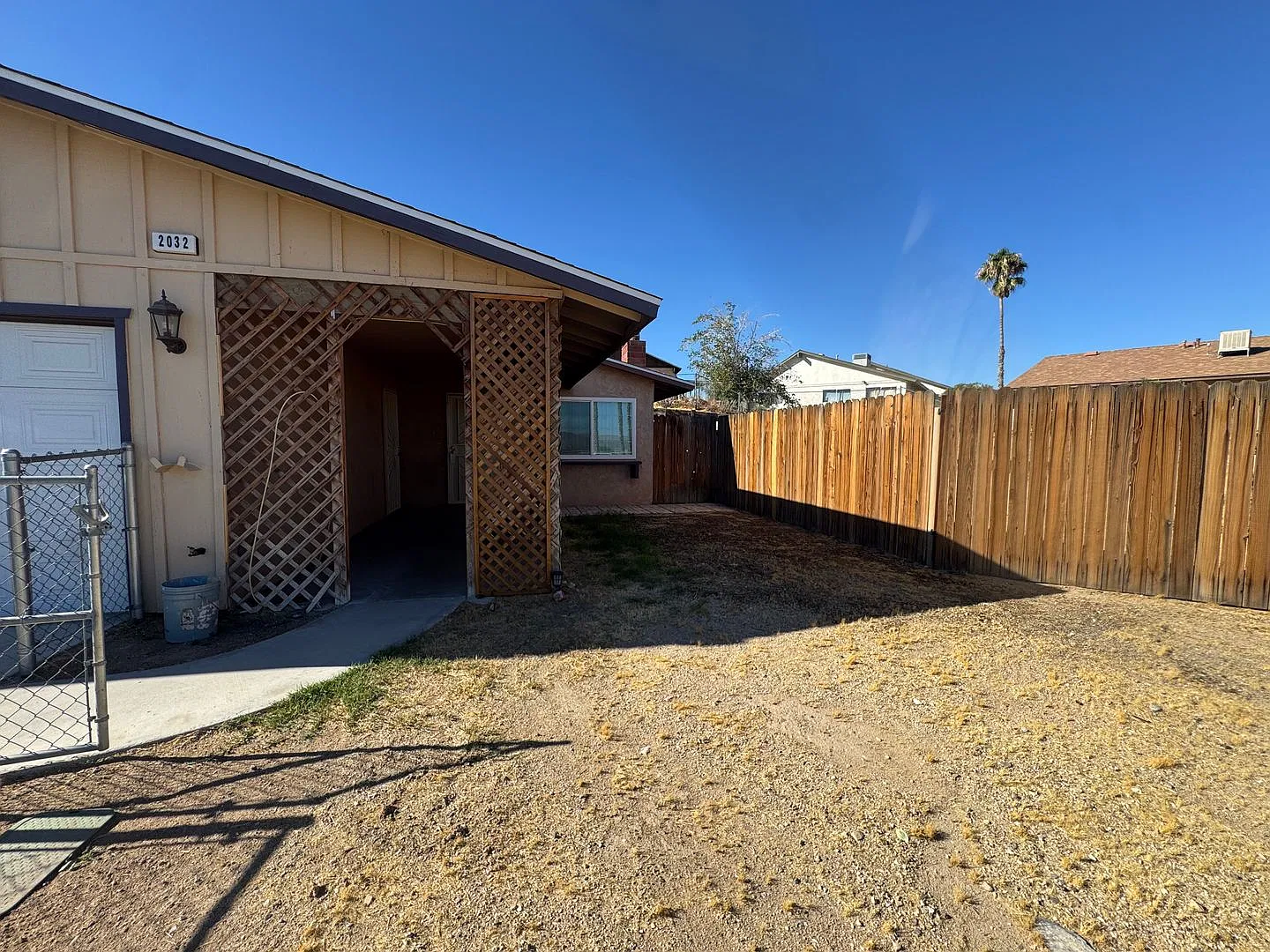 spacious 3 bedroom 2 bath home with large yard on cul-de-sac — Photo 2