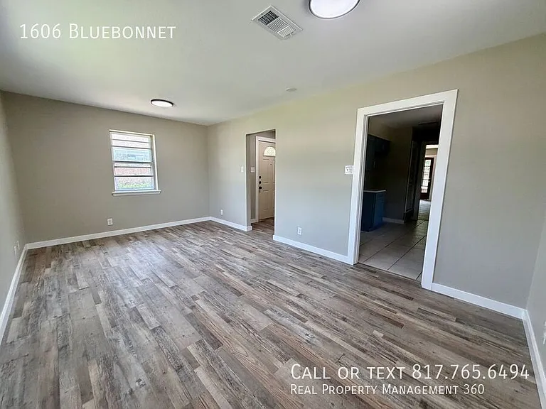 1606 Bluebonnet Trl — Photo 8