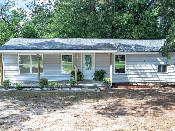 2nd image of 3105 Evelyn Cir