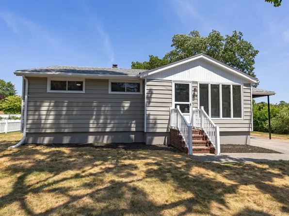 224 Chace St, Somerset, MA 02726