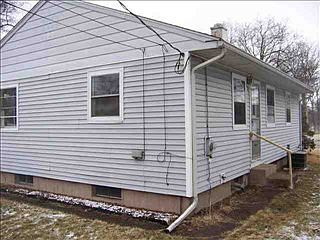 3rd image of 1515 Linden Ave