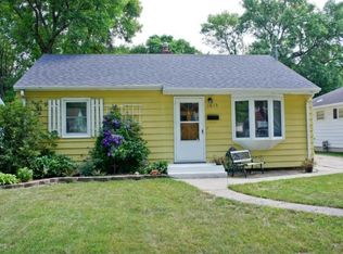 1615 4th St N, Fargo, ND 58102