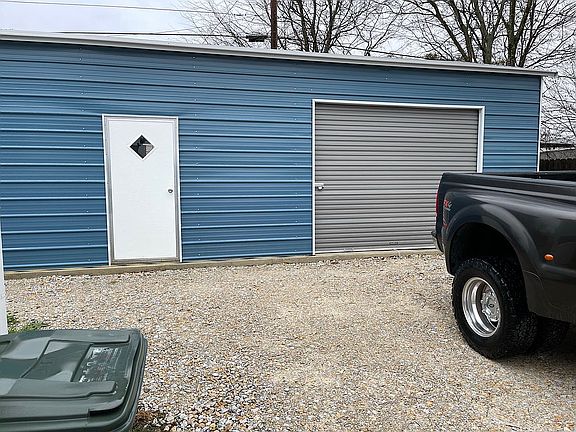 3rd image of 3007 Carroll Dr