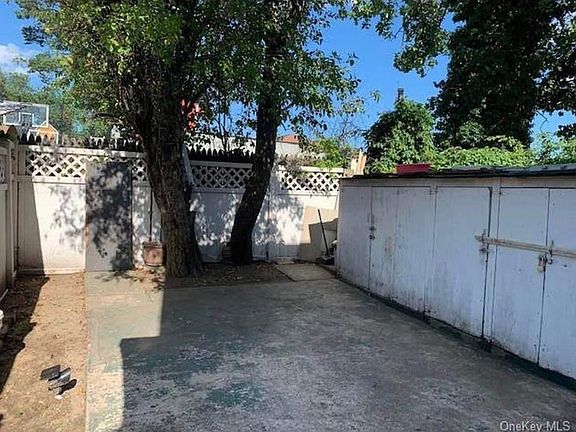 3rd image of 836 Olmstead Ave Floor 1