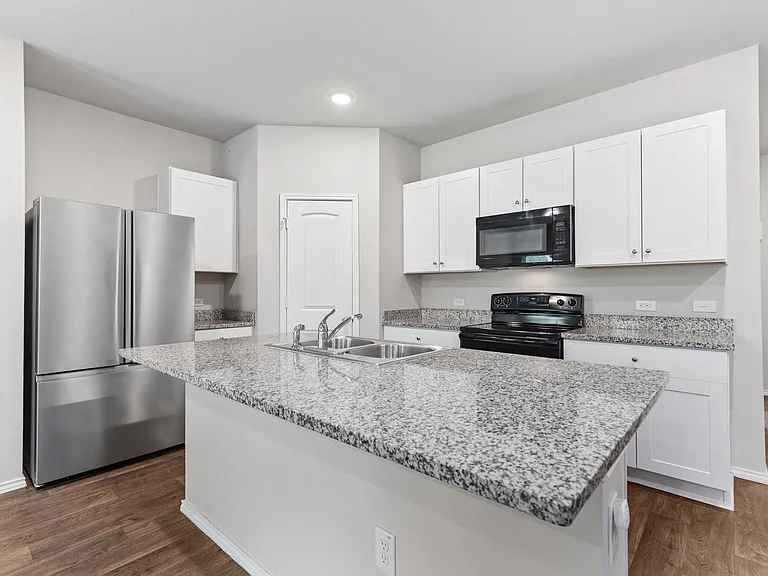 13508 Tai Londo Dr — Photo 7
