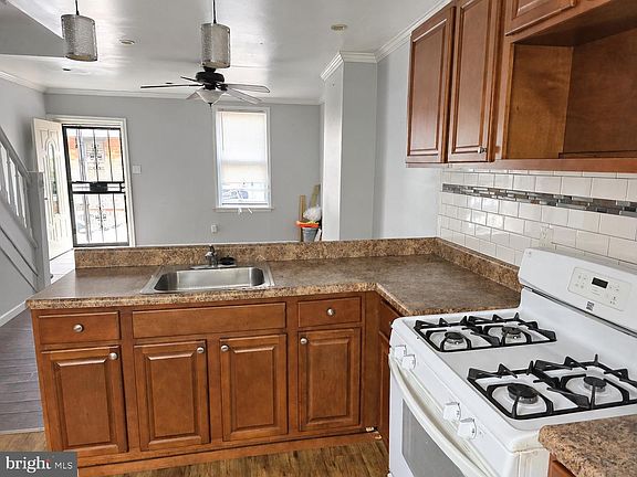 4th image of 49 N Dearborn St
