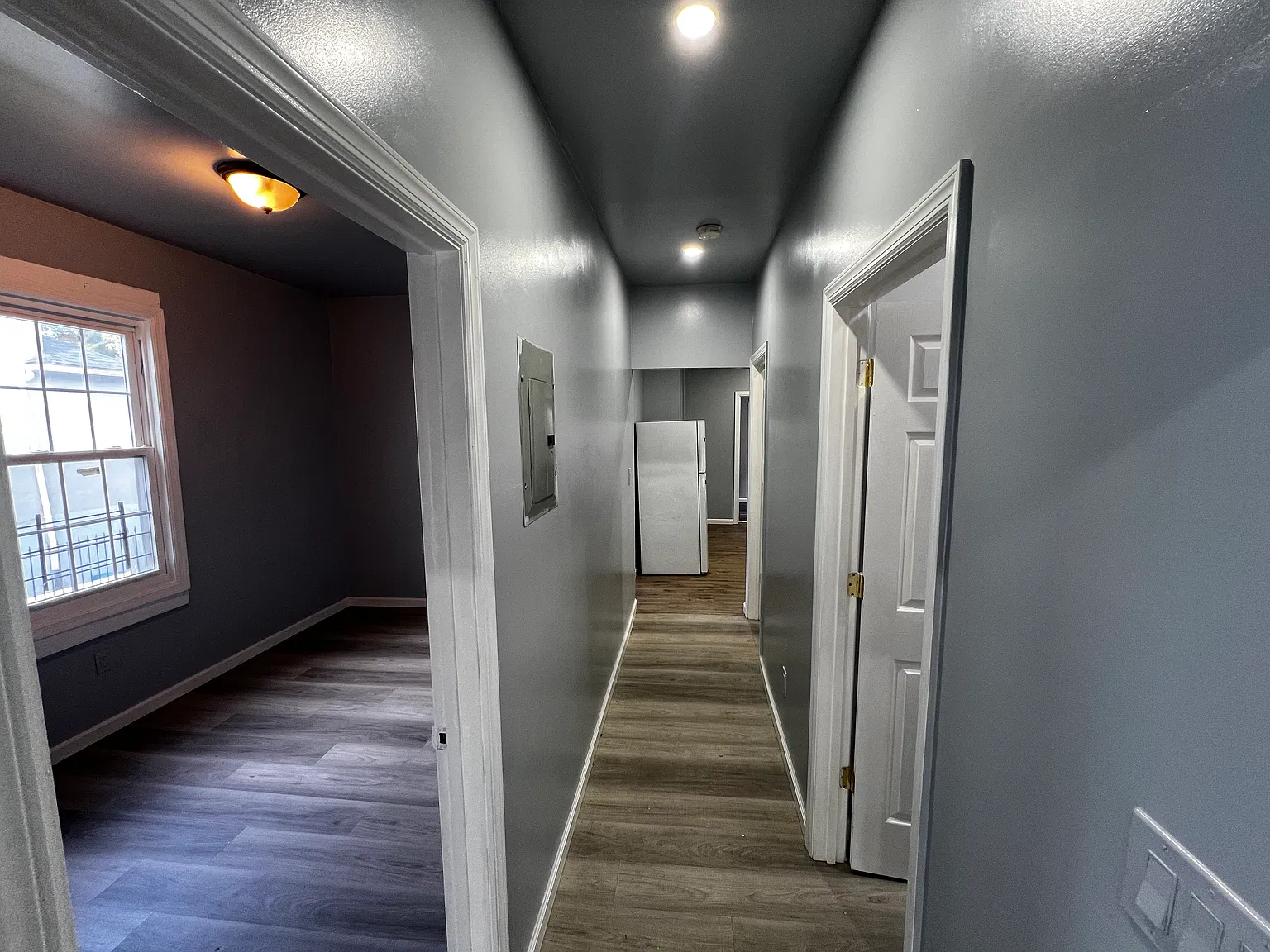 3 bed, 1.5 bath, 964 sqft, $3,532 — Photo 4