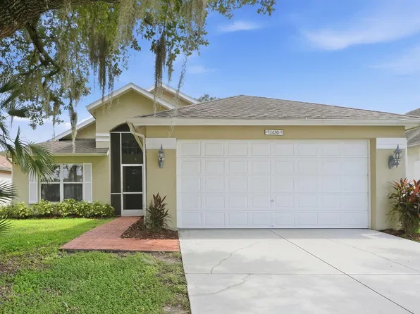1430 Maximilian Dr, Zephyrhills, FL 33543