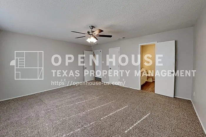 1108 Halifax Ln — Photo 9
