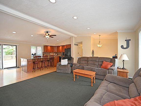 5th image of 251 Greenwell Ave