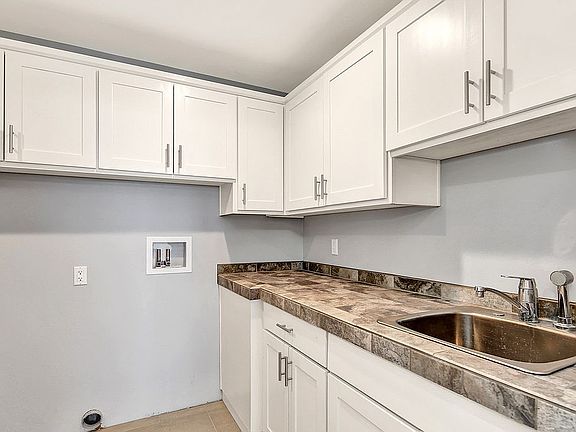 3rd image of 3985 Saltspring Dr