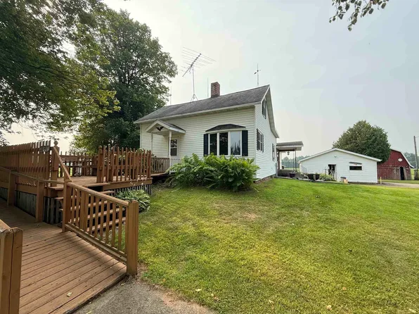 1341 Schabow St, Gresham, WI 54128