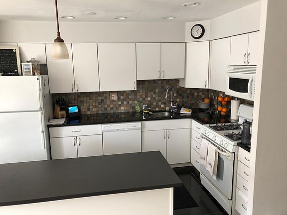 5th image of 1220 Park Ave W APT 133