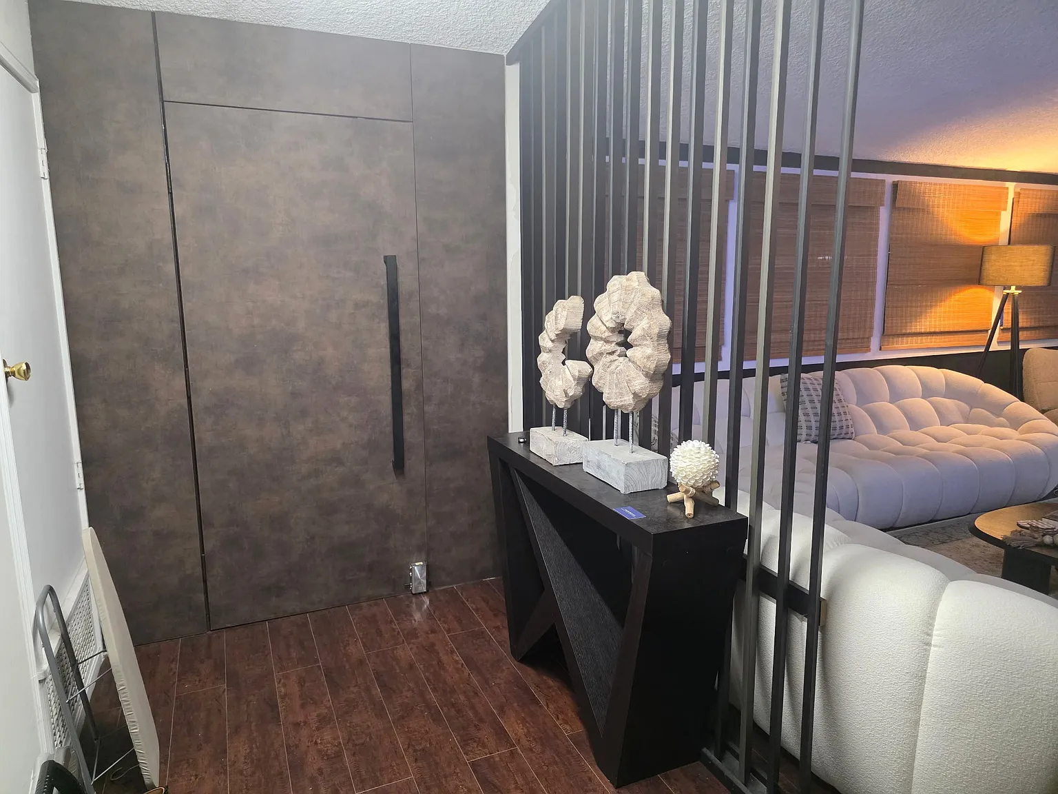 3 bed, 2044 sqft, $6,900 — Photo 4