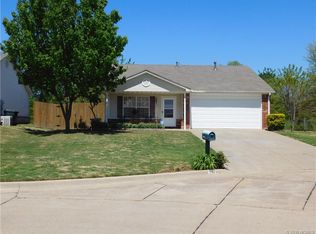 700 Buckingham Dr, Claremore, OK 74017
