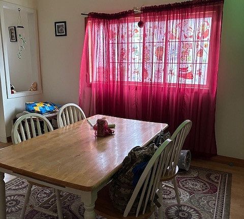 3rd image of 164 Barnard St