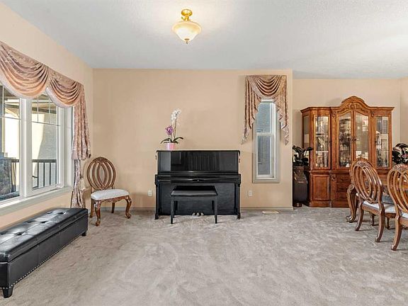 5th image of 325 N Discovery Ridge Way SW