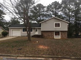 39 Old Post Rd, Jonesboro, GA 30238