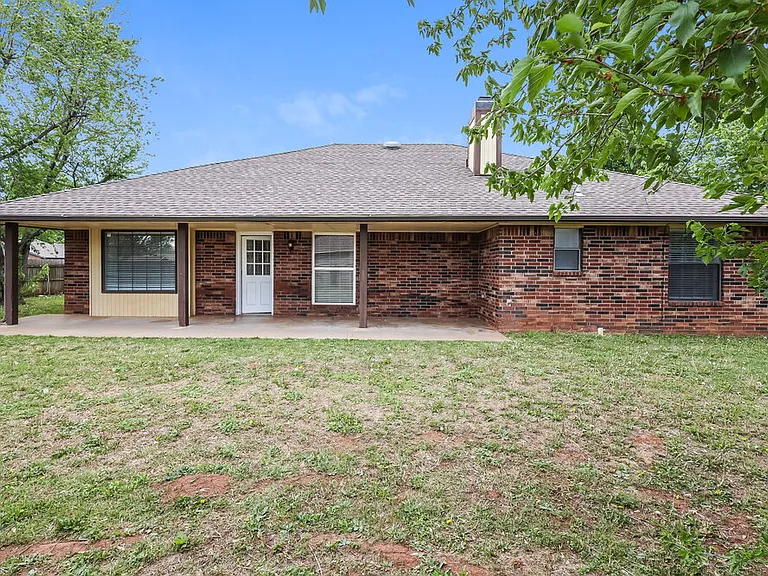 1112 Briar Bend Trl — Photo 15