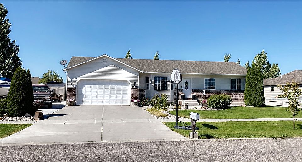 1st image of 3925 E Sienna Cir