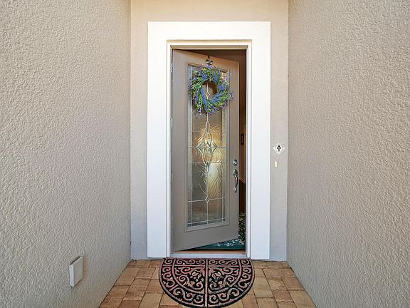 3rd image of 387 Woodhurst Dr