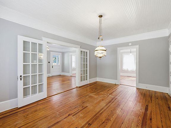 33rd image of 439 Lake View Rd