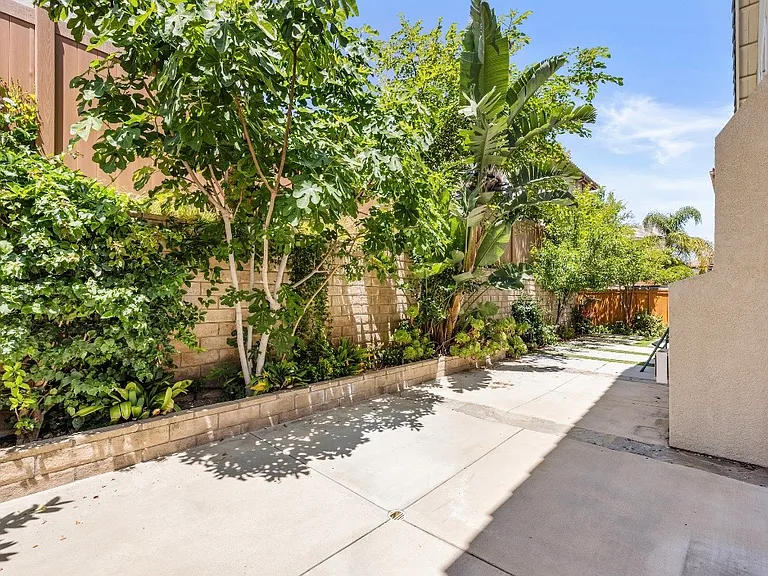 477 Fallbrook Ave — Photo 19
