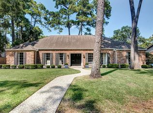 12406 Huntingwick Dr, Houston, TX 77024