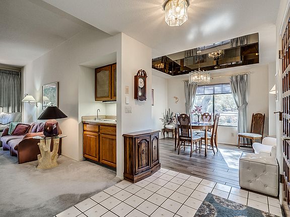 3rd image of 700 E Camino Diestro