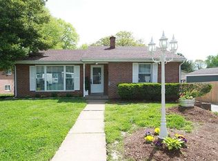 60 Windsor Dr, Belleville, IL 62223