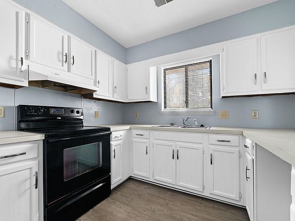 4th image of 624 Wilson St #735