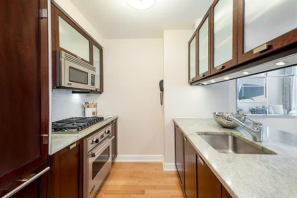 Sold by Enny Property LLC | media 4