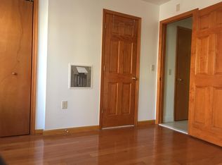 922 Green St, Phila, PA 19123