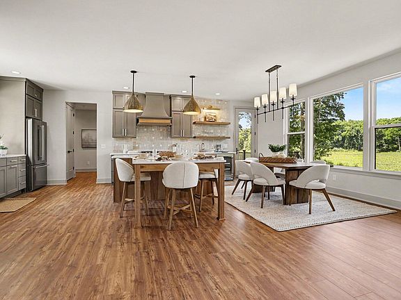 5th image of 10445 Country Club Dr