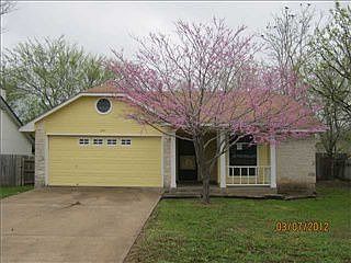 3rd image of 907 Garden Path Dr