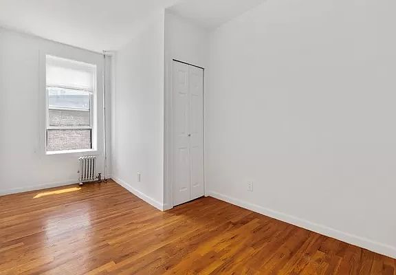 4th image of 62-64 Forsyth St #18