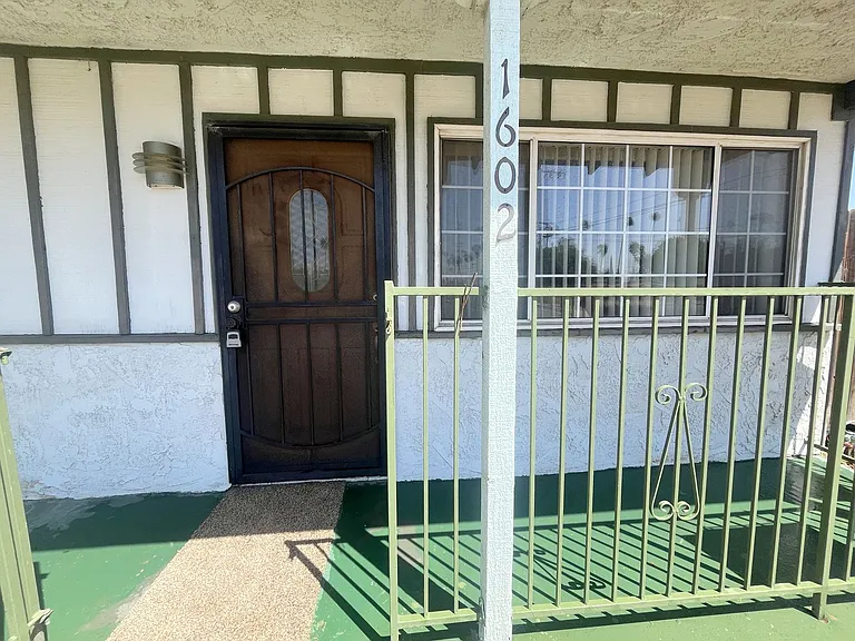 1602 James Ct — Photo 4