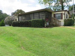 352 Thomas Rd, Franklin, NC 28734